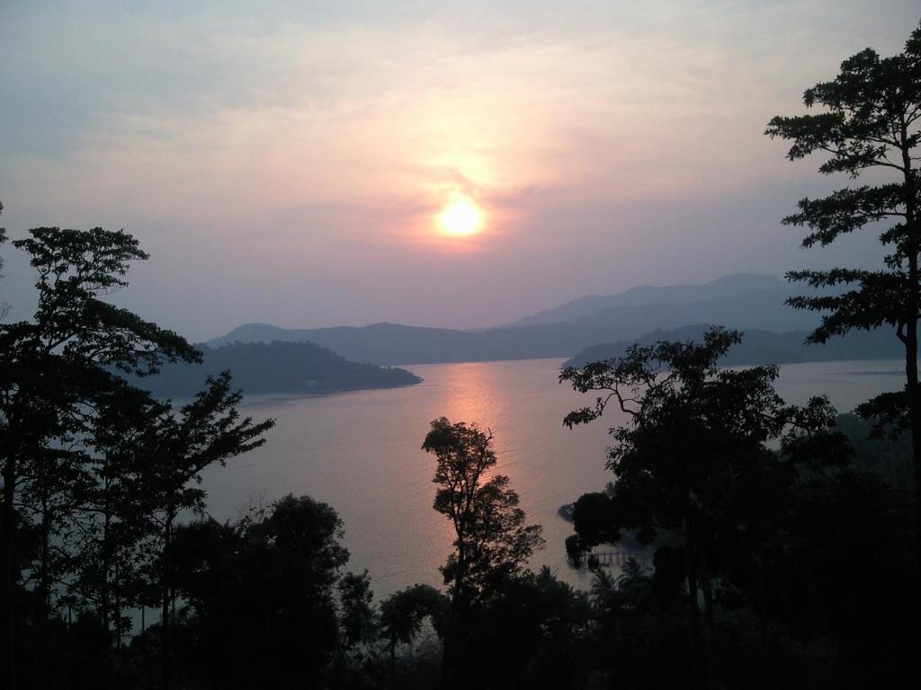Smile Resort Mae Rim Esterno foto