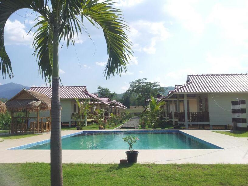 Smile Resort Mae Rim Esterno foto