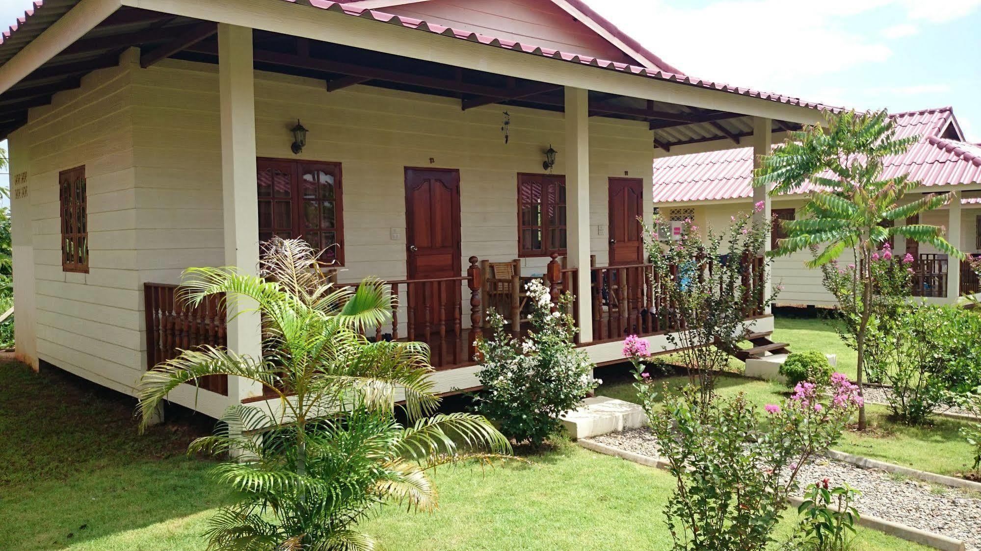 Smile Resort Mae Rim Esterno foto