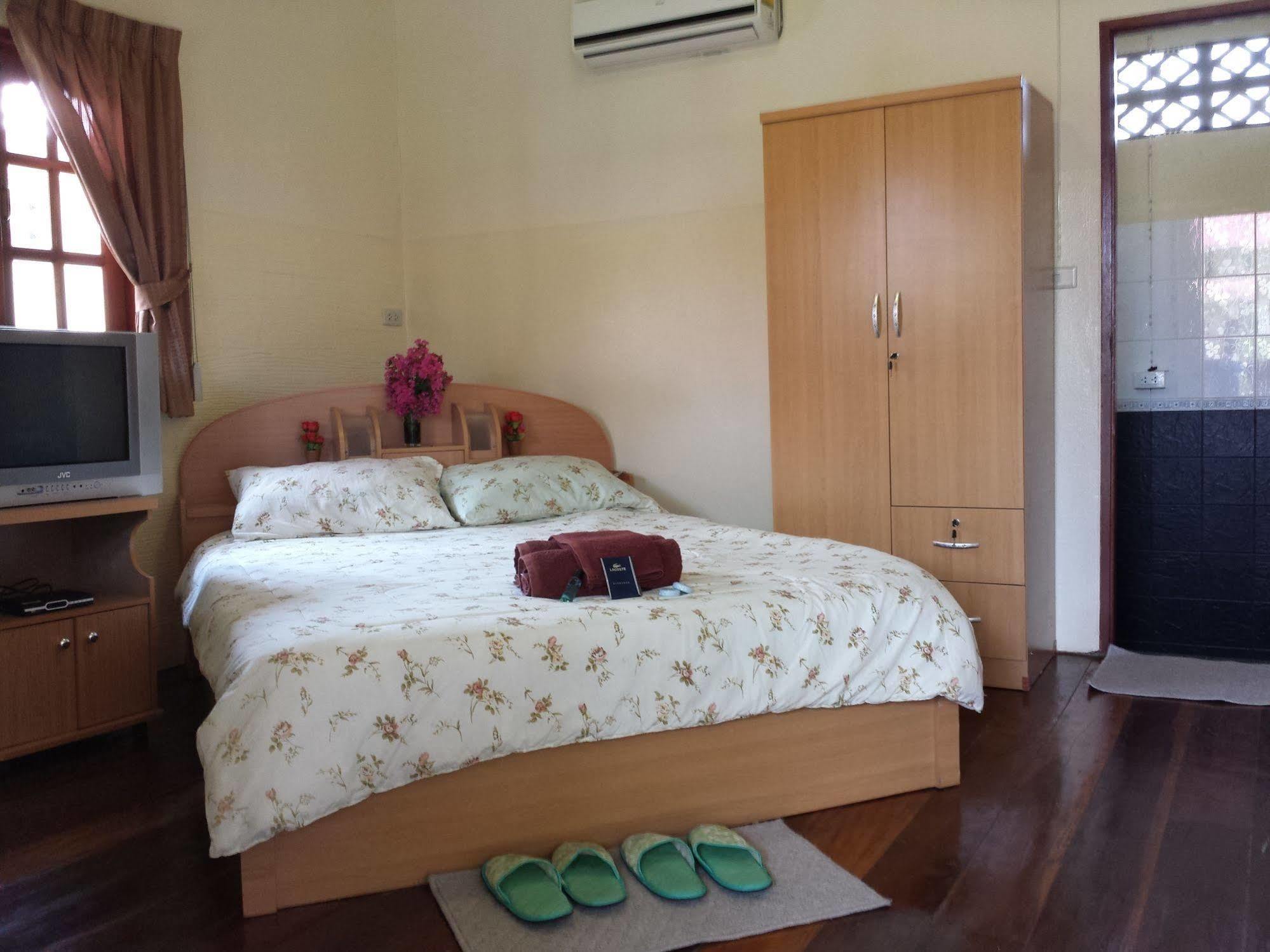 Smile Resort Mae Rim Esterno foto