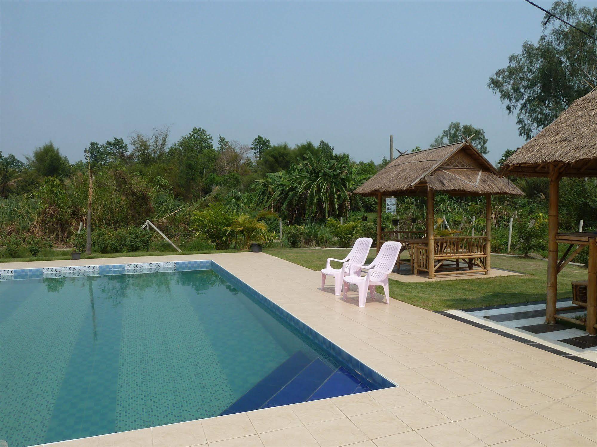 Smile Resort Mae Rim Esterno foto